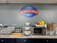 Baymont by Wyndham Montgomery Al - breakfast