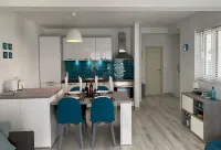 Stunning, fully refurbished apartment in small, exclusive complex with pool