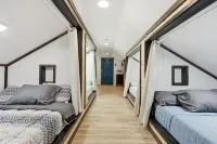 The Gather House! Super Clean, Super Comfortable and Super Private!