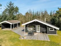 "Akka" - 2km from the Sea - 4-Star