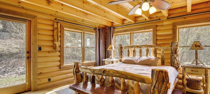 210-acre Cabin w/ Trails & Hot Tub in Tuscumbia! Hotels in Colbert County