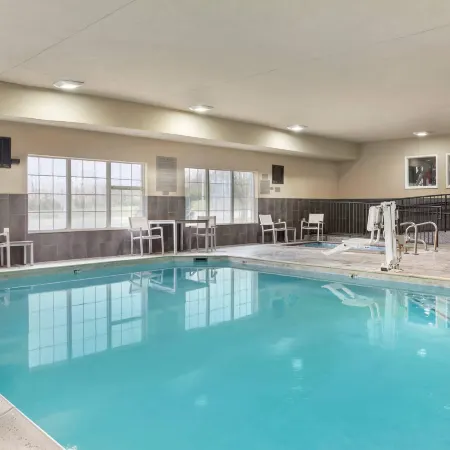 Country Inn & Suites by Radisson, Georgetown, KY