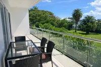 Seabeds 3 Bedroom Beachside Apartment Home - Hot Springs