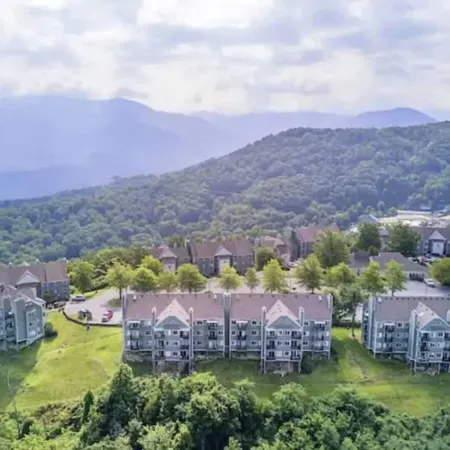 Stone Crest Summit by Beyond Expectations With Pool