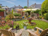 Bradleigh Lodge - parking