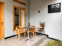 RedDoorz Syariah @ Tigadua Wonosobo Hoteles en Wonosobo