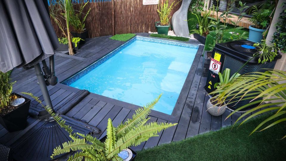 Luxury 2-Bedroom Apartment Near or Tambo with Private Garden & Heated Pool