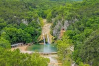 1/2 Mile to Turner Falls: 'Cedar Falls Cabin 5'