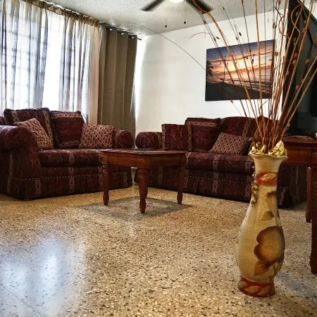 Local Gem in Aguada 3 min to Beach Отели в г. Агуада