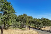 Happenstance Vineyards King Rooms - 4-Star