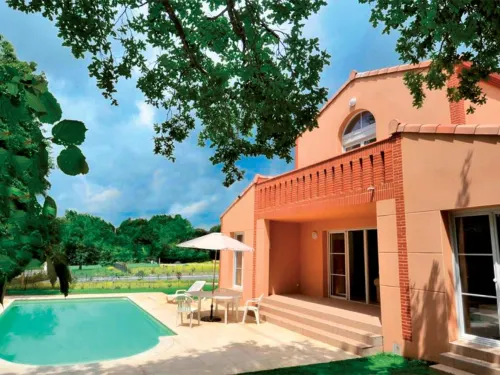 Golf-side Sanctuary in Mazamet - Villas