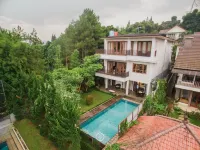 Breeze Blows City View Villa 4 Bedrooms and 1 Familly Bedroom with a Private Heated Swimming Pool - Private Pools
