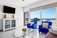 Dog-friendly Villa With Heated Outdoor Pool, Hot Tub, Streaming, Private Patio