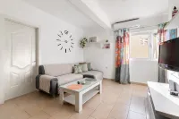 Modern Seaside Apartment with Balcony - Erika,Donja Lastva - 3성급