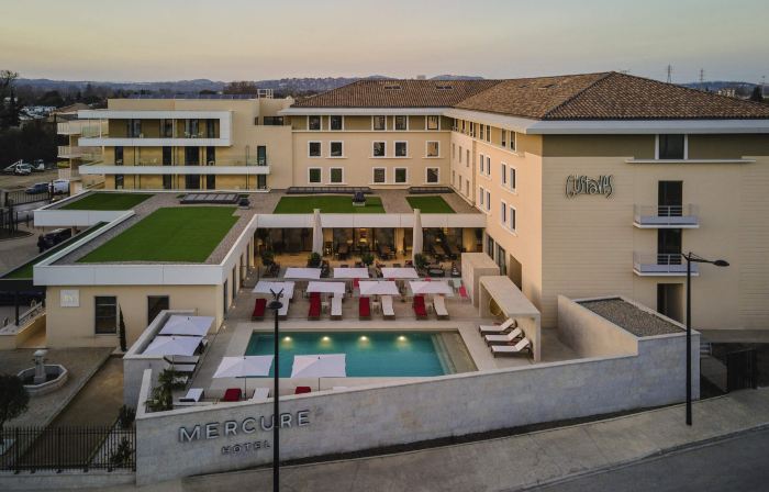 Mercure Avignon TGV Hotel et Spa