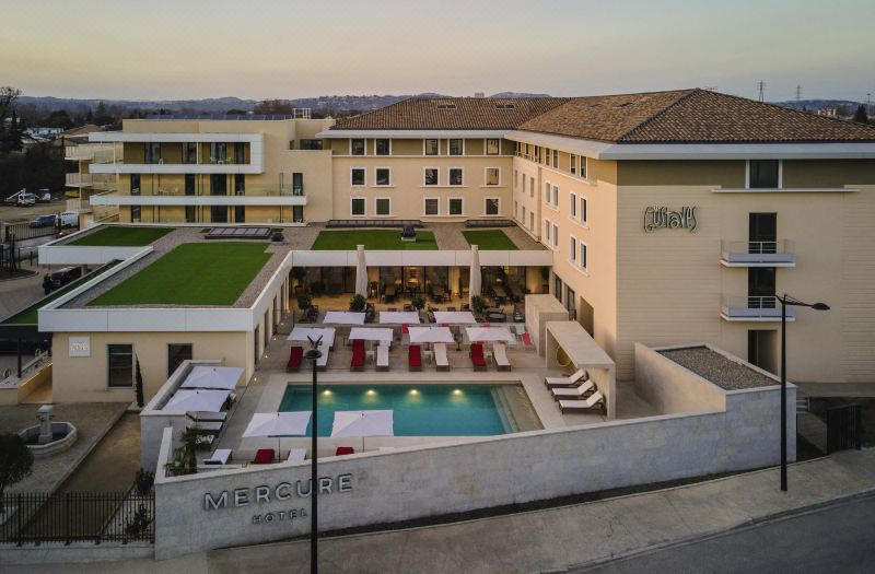 Mercure Avignon TGV Hotel et Spa