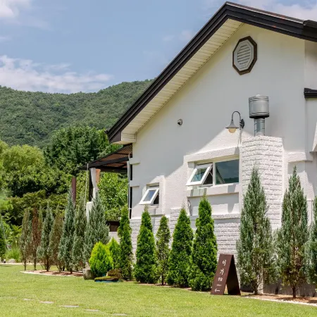 77 Igasinjeong-Gil, Boeun-Gun