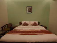 Peepal Tree Residency Hotels near Select Citywalk