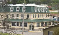 The City Hotel