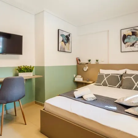 Kalamata Lime Studio - Cozy Gem w/ Private Parking