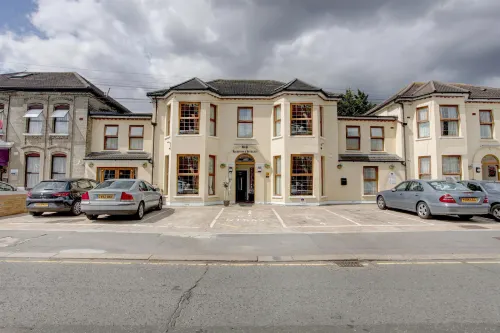 Best Western London Ilford Hotel - 3-Star
