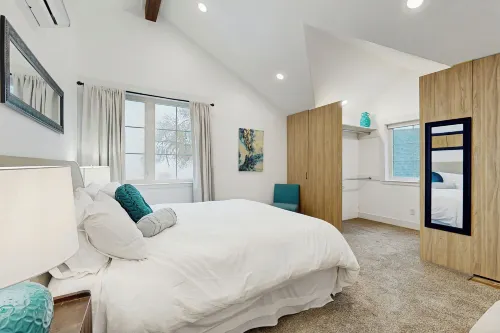 Home w/ Farmstyle Loft & Views, Mins to Dtwn - 2-Star