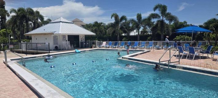 Sunset Captiva 58. Charming 3-bedroom home in the heart of Captiva village. Hotels in Captiva