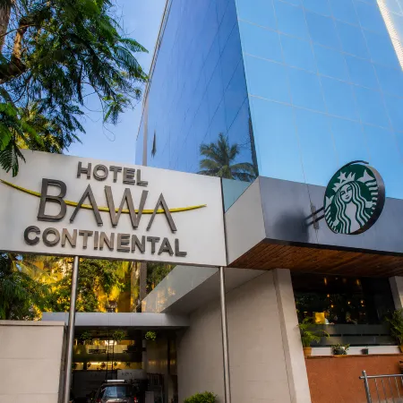 Hotel Bawa Continental Отели рядом с достопримечательностью «Пляж Версова»