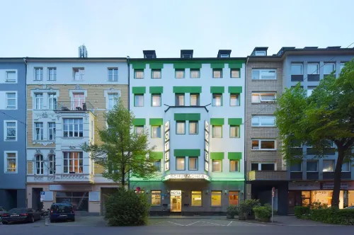 Hotel Schumacher Duesseldorf - breakfast