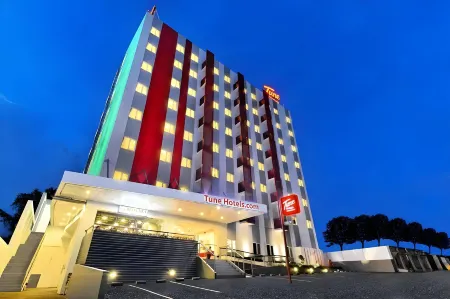 Monoloog Hotel Pekanbaru