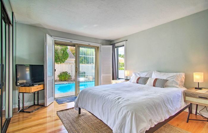 2 Mi to Beach: Retreat w/ Pool & Grill in Mashpee!
