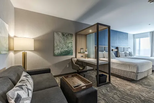 SpringHill Suites Fort Wayne North - parking