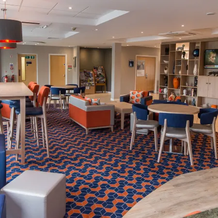 Holiday Inn Express DUNFERMLINE by IHG