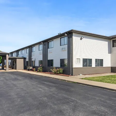 Super 8 by Wyndham Bourbonnais/Kankakee Area