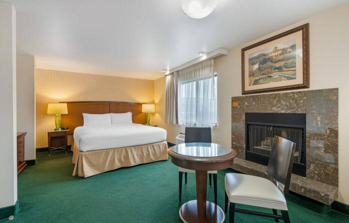 Red Lion Hotel Rogue Regency Medford Airport