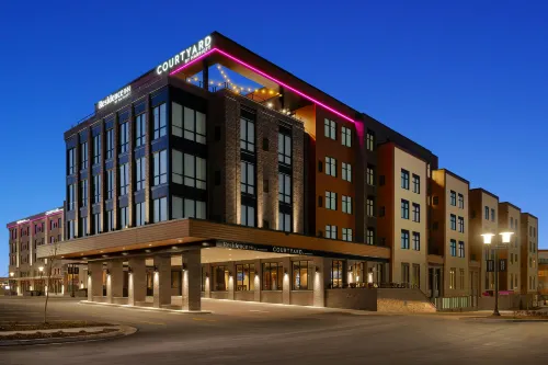Residence Inn Milwaukee Brookfield at Poplar Creek - Motels