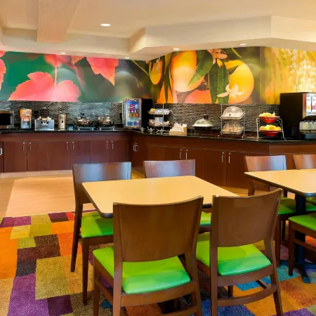 Fairfield Inn & Suites Lexington Keeneland Airport