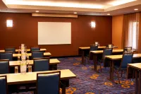 Courtyard by Marriott Cleveland Westlake - parking