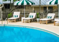 Meyer Hotel - Pools
