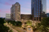 Hilton Charlotte Uptown - parking