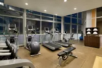 Embassy Suites by Hilton Los Angeles Glendale - Gym