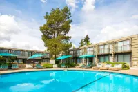 Sandman Signature Vancouver Airport Hotel & Resort - Romantic