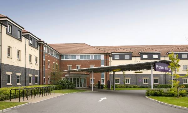 Premier Inn London Heathrow Airport (M4/J4) Hotel