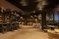 Paragraph Freedom Square, a Luxury Collection Hotel, Tbilisi - バー
