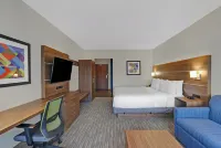 Holiday Inn Express KINGSTON WEST by IHG - parcheggio