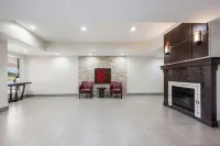Red Roof Plus+ & Suites Birmingham - Bessemer - parking