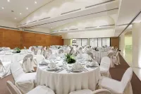 Crowne Plaza VILLAHERMOSA by IHG - Parking