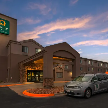 Quality Inn Kansas City International Airport