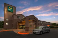 Quality Inn Kansas City International Airport - 2-Star