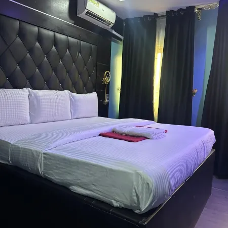 Seth Hotel Nnebisi, Asaba